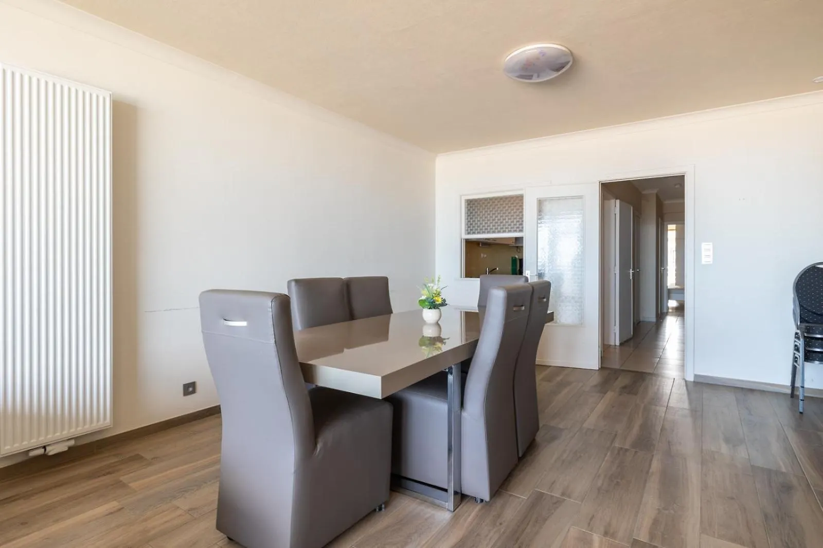 Beautiful 2-Bedroom Apartment With Sea View In Ostend T74