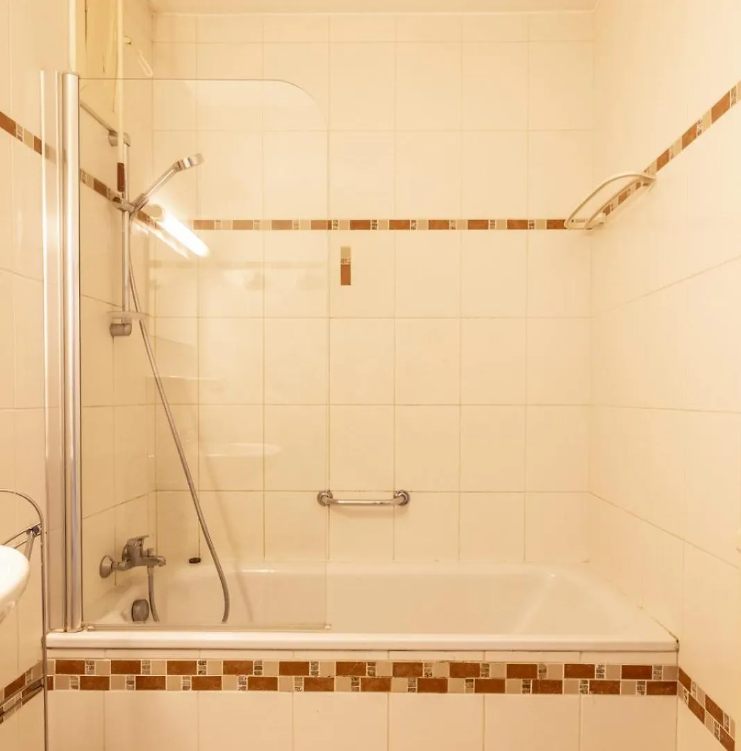 Beautiful 2-Bedroom Apartment With Sea View In Ostend T74